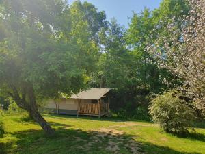 Tentes de luxe Luxury Safari Tents at Moulin Du Pommier Glamping & Camping : photos des chambres