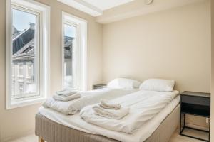 Stay Urban - Scandinavian Comfort with Private Balcony