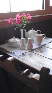 Angels Aisle Cottages & Cafe