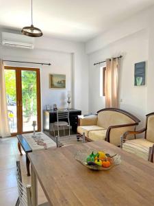New Big Apt Close to Hospitals with Garden Parking