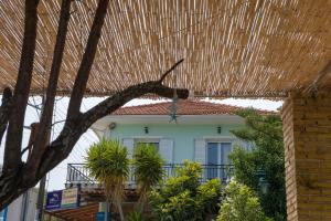 sparrow apartment (Σπουργιτης)