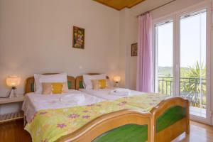 sparrow apartment (Σπουργιτης)