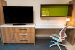 One-Bedroom King Suite - Non-Smoking room in Home2 Suites Bakersfield