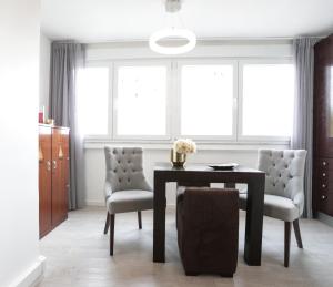 Lisbon South Beach Apartment