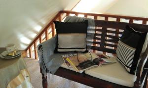 Angels Aisle Cottages & Cafe