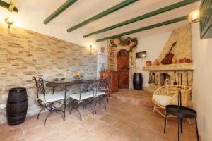 Mountain Getaway for Hikers 1