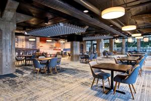 Embassy Suites By Hilton Rockford Riverfront