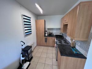 Appartement T2 avec jardin privé, piscine et barbecue