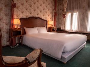 Hotels Chateau Des Bondons EI : photos des chambres