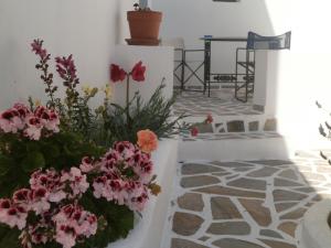 Villa Ostria Santorini Greece