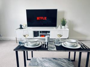 Deluxe 2 Bedroom Apartment