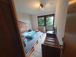 Ferienhaus-Schönwald, 2 Schlafzimmer, Küche, Dachterrasse, Balkon App24