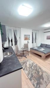 Apartments Isra 