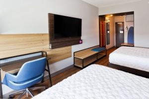 Queen Room with Two Queen Beds room in Tru By Hilton Prattville