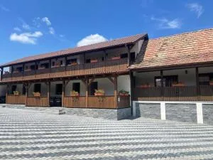 Bingyó Vendégház - Tîncel