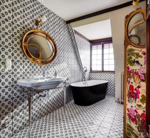 Le Petit Château de Barbizon au Bois du Mée