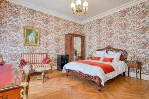 B&B / Chambres d'hotes Le Petit Chateau de Barbizon au Bois du Mee : photos des chambres