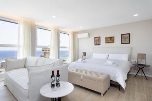 Home2Book Stylish Sea Views Studio Santa Cruz