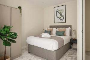 Fulham - Hestercombe House by Viridian Apartments