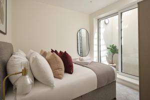 Fulham - Hestercombe House by Viridian Apartments