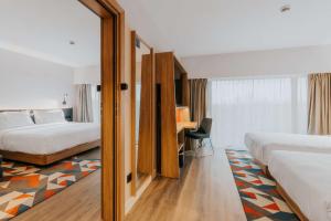 Family Connecting Rooms room in Hampton By Hilton Warsaw Reduta