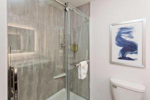 King Room room in Doubletree By Hilton Dothan Al