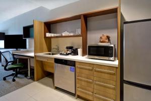 King Suite - Hearing Access/Non-Smoking room in Home2 Suites By Hilton Odessa
