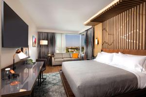 King Corner Room with Sofa Bed room in Canopy By Hilton Scottsdale Old Town
