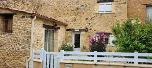 Périgord noir Gîte les Sauges Rouges 3 étoiles - Monplaisant