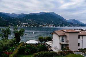 Bella Hotel & Restaurant with private dock for mooring boats