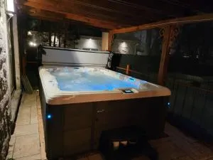 Amazing 8BR Suites Waterview House & SPA - Роземер