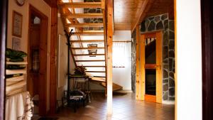 ROYAL GARDEN APARTMENTS ***