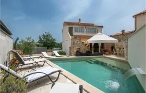 Holiday Home Kavran Ii - 卡夫兰