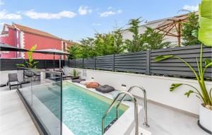 Stunning Home In Srima With Outdoor Swimming Pool 