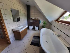 Dom na prerii w mieście