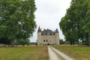 Maisons de vacances Belle dependance du chateau : LE LOGIS : photos des chambres