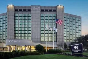 DoubleTree by Hilton Cherry Hill Philadelphia - Maple Shade