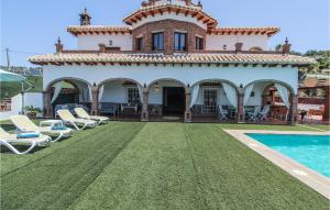 Nice Home In Malaga With Jacuzzi
