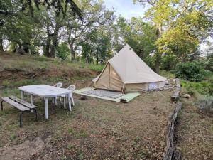 Maisons de vacances Maison Amandre en Pleine Nature - Mas Lou Castanea : photos des chambres