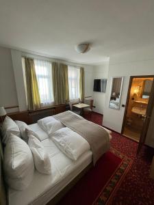 Double Room with Private Bathroom room in Hotel Garni Ratstube