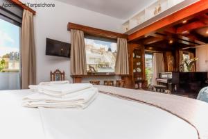 Calliope & Terpsichore by Heloni Apartments