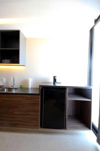 Spacious Studio, incredible rooftop with sea view