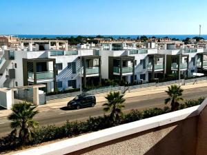 Charming 2-Bed House in Torrevieja