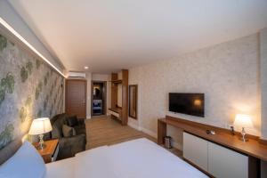 MELL City Suites Hotel