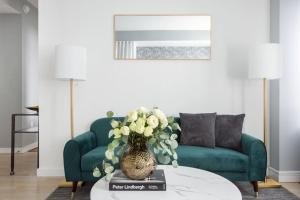 Stylish 2BD with Washer and Dryer near Times Square