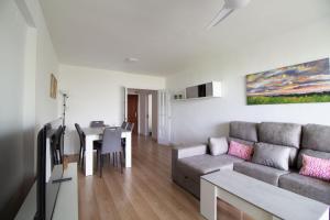Lightbooking Nacita terraza a metros de la playa