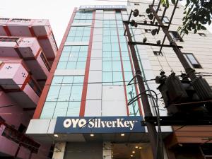Super HOTEL SILVERKEY NEAR LIC BUILDING MAIN RD KHODA NEXT TO SHYAM OIL