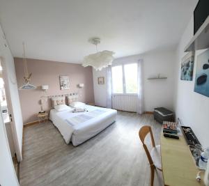 B&B / Chambres d'hotes La Zen - Mauzac : Chambre Lit Queen-Size 