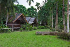 Khao Sok Riverside Cottages