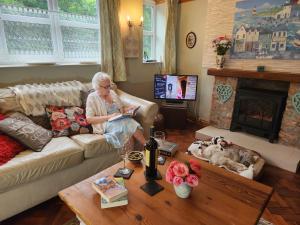 The Old School Caeathro, Snowdon, Eryri and Yr Wydffa Cottages